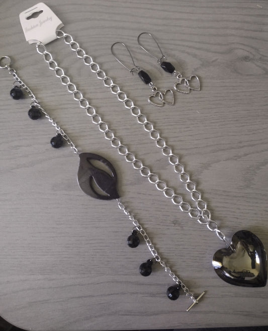 Necklace, Bracelet & Earring Set