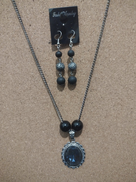 Necklace & Earring Set